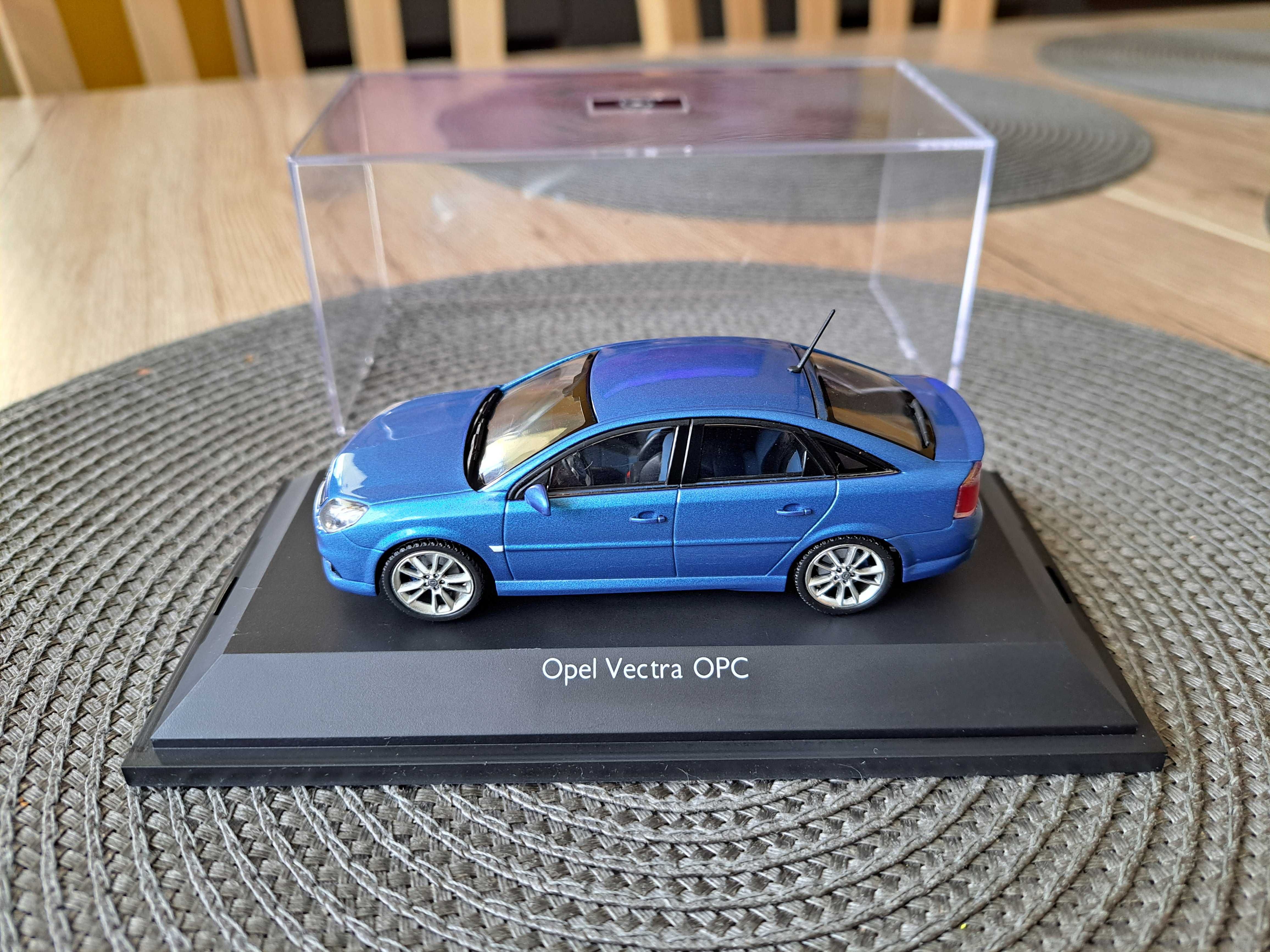 Opel Vectra C sedan OPC Schuco 1:43 nowy nie minichamps