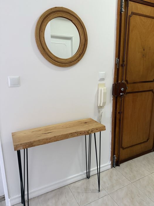 Aparador com espelho de hall de entrada!