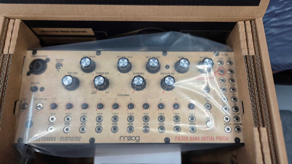 MOOG SPECTRAVOX Синтезатор аналогового моделювання