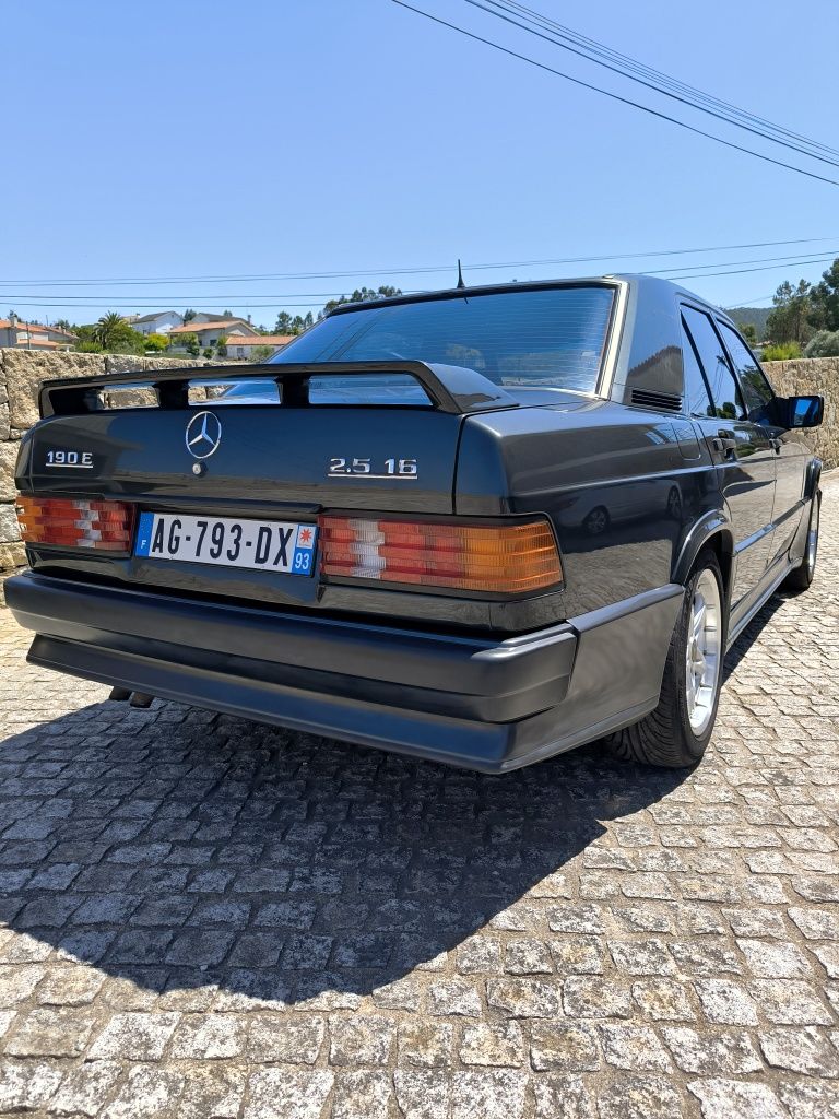 Mercedes 190 E 2,5 16V (carro de coleção)
