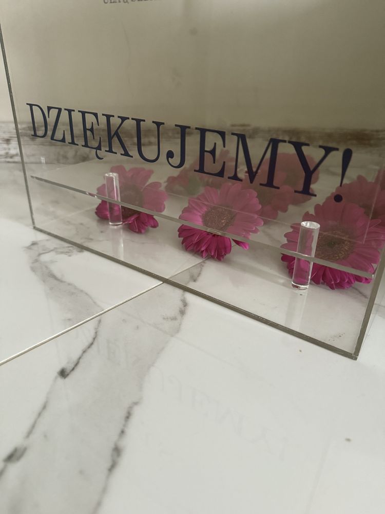 Sprzedam pudełko na koperty z podwójnym dnem