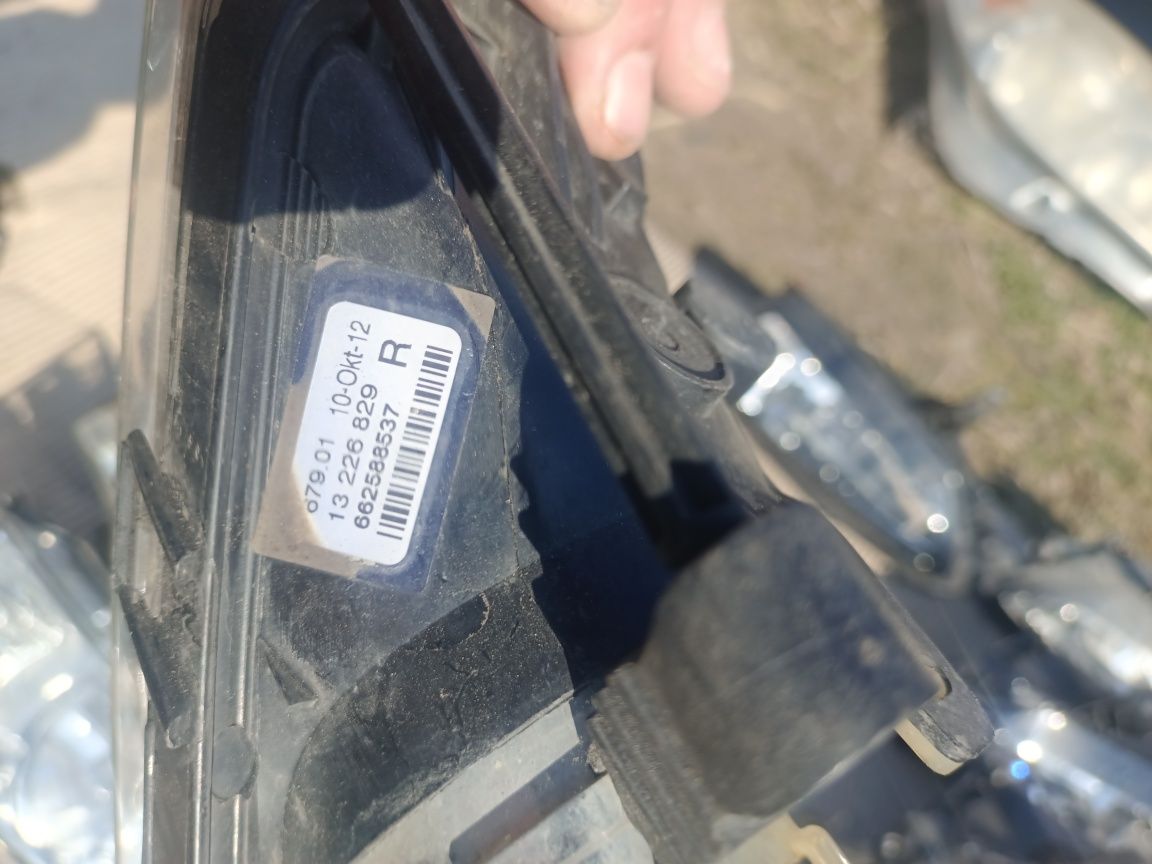 Halogen prawy lewy Insignia A