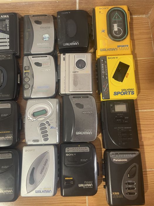 Walkmans SONY, AIWA, CROWN