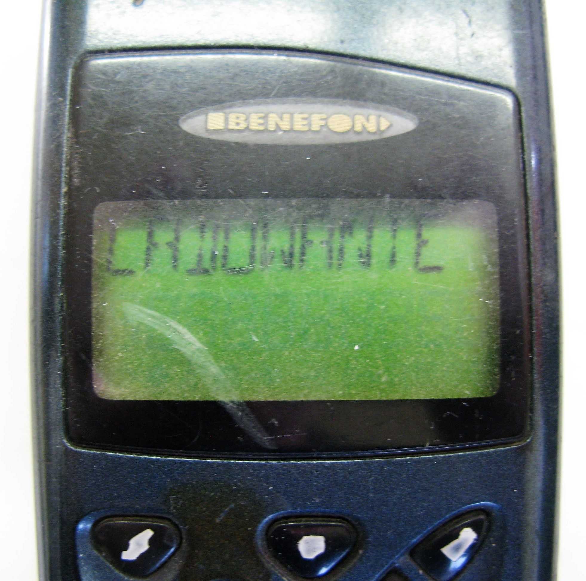 Benefon telefon cegła + ZE3205 zestaw samochodowy HF Car Kit