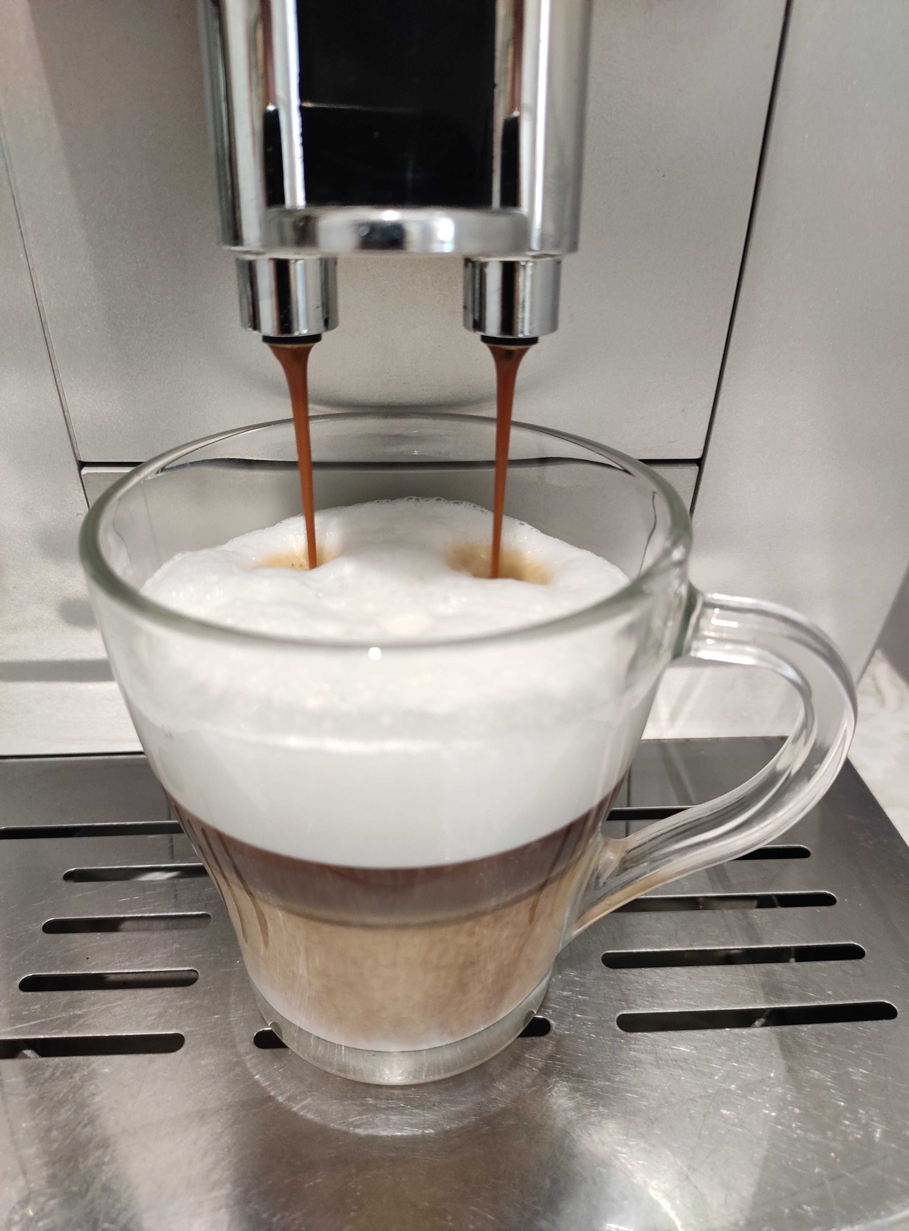 Кофеварка кофемашина delonghi ecam 25.120 кавоварка