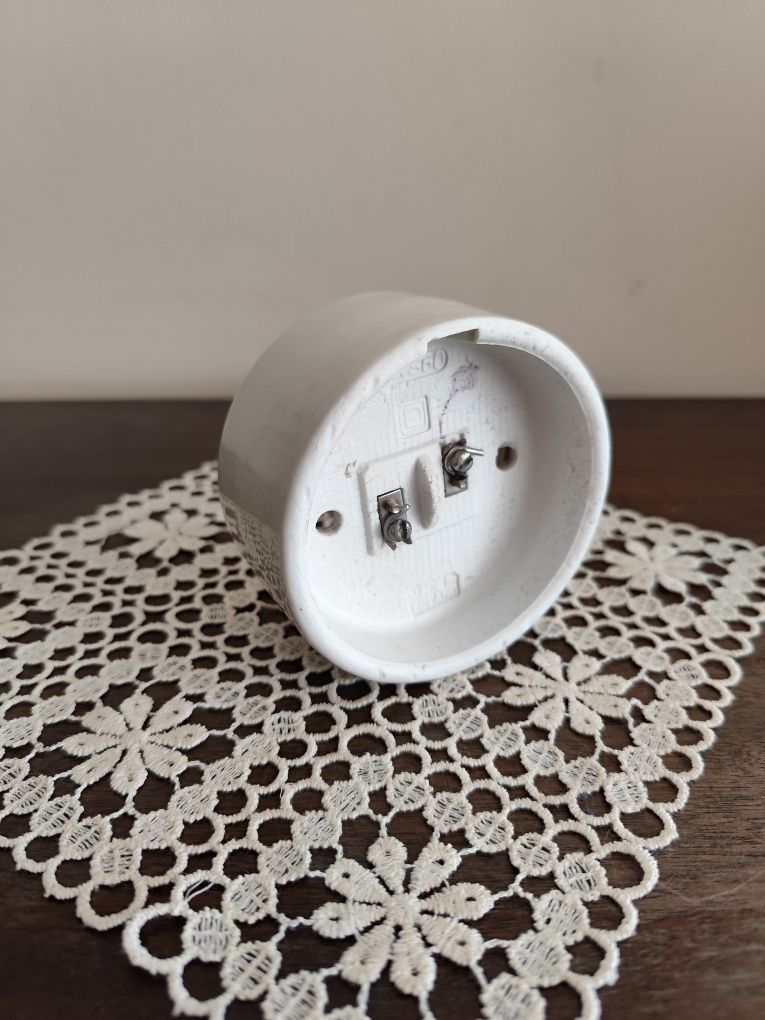 Oprawa ceramiczna do kloszy z gwintem 84,5mm. Lampa z czasów PRL-u