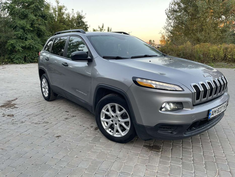 Продам jeep Cherokee