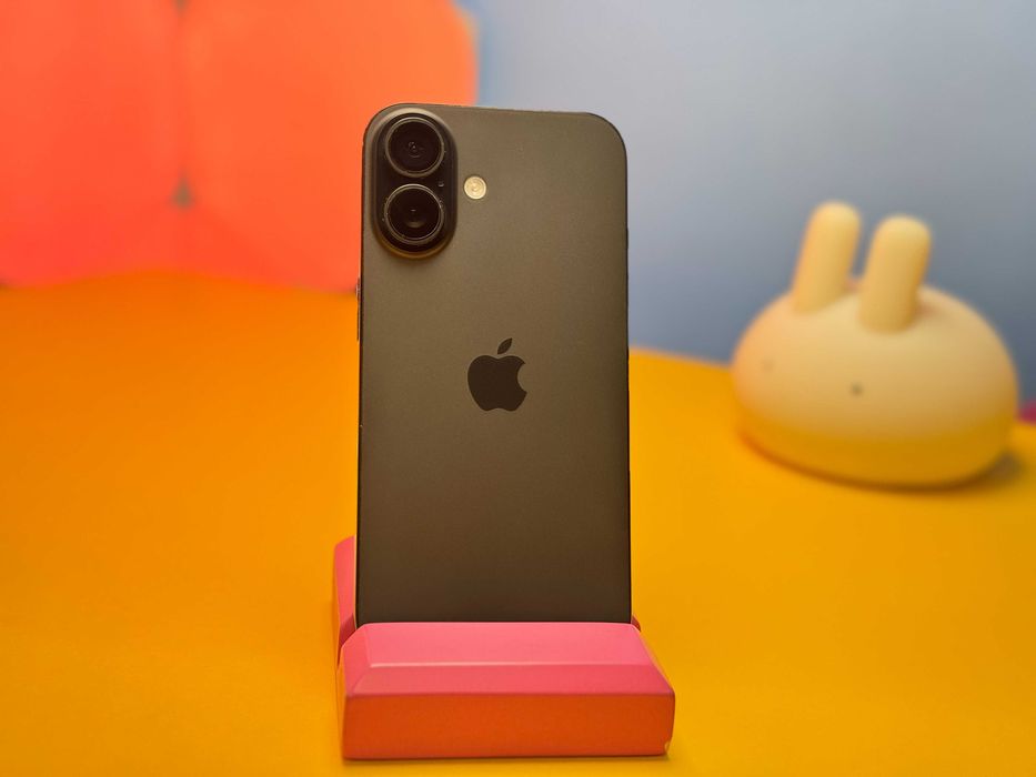 Смартфон Apple iPhone 16 128GB Black (149081) Б/У З ГАРАНТІЄЮ