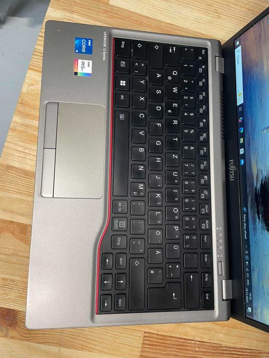 Fujitsu LifeBook U7312 | i5 | Full HD IPS | Для роботи та навчання