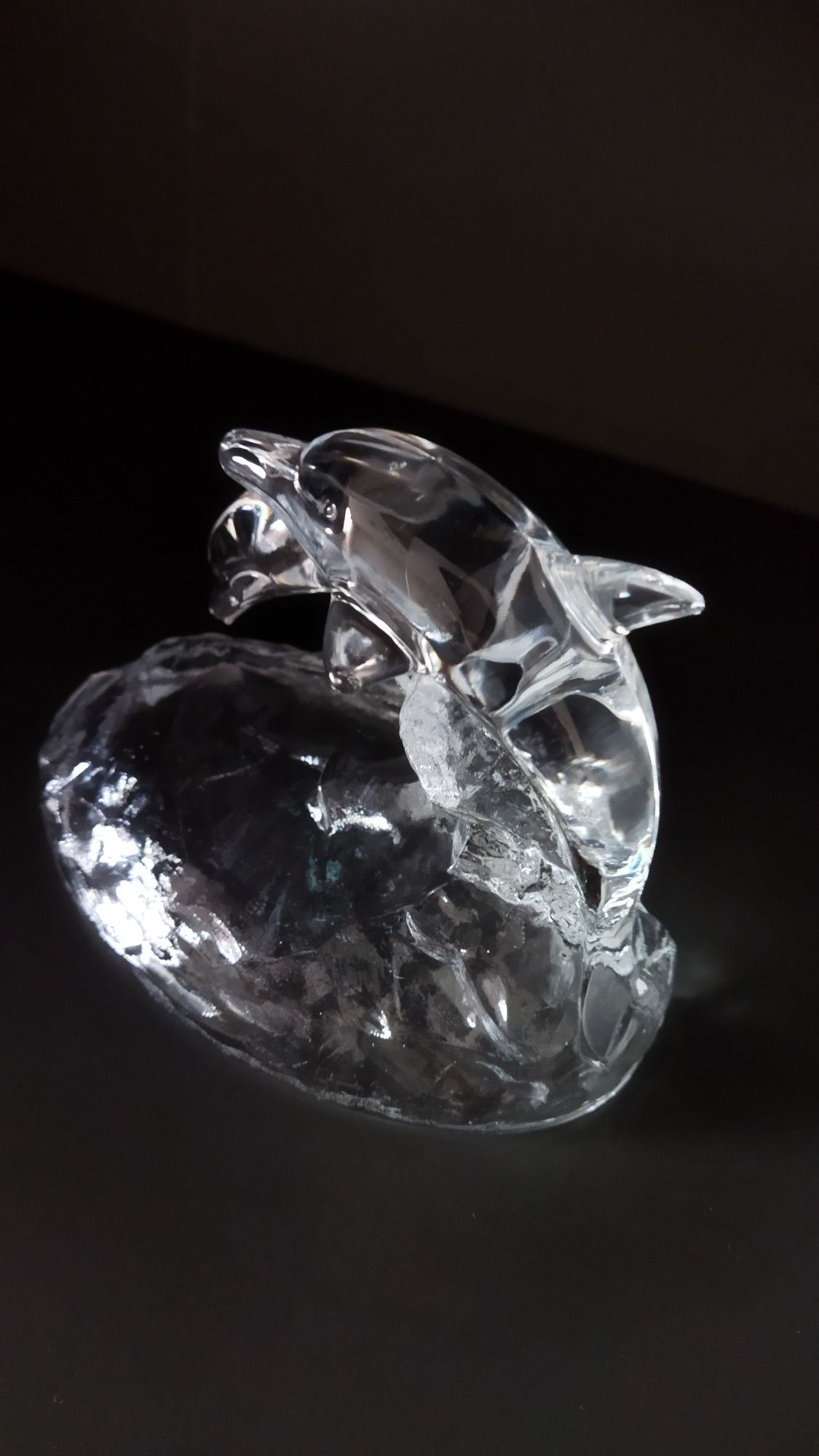 Przycisk, szklana figurka delfiny Cristal D' Arques