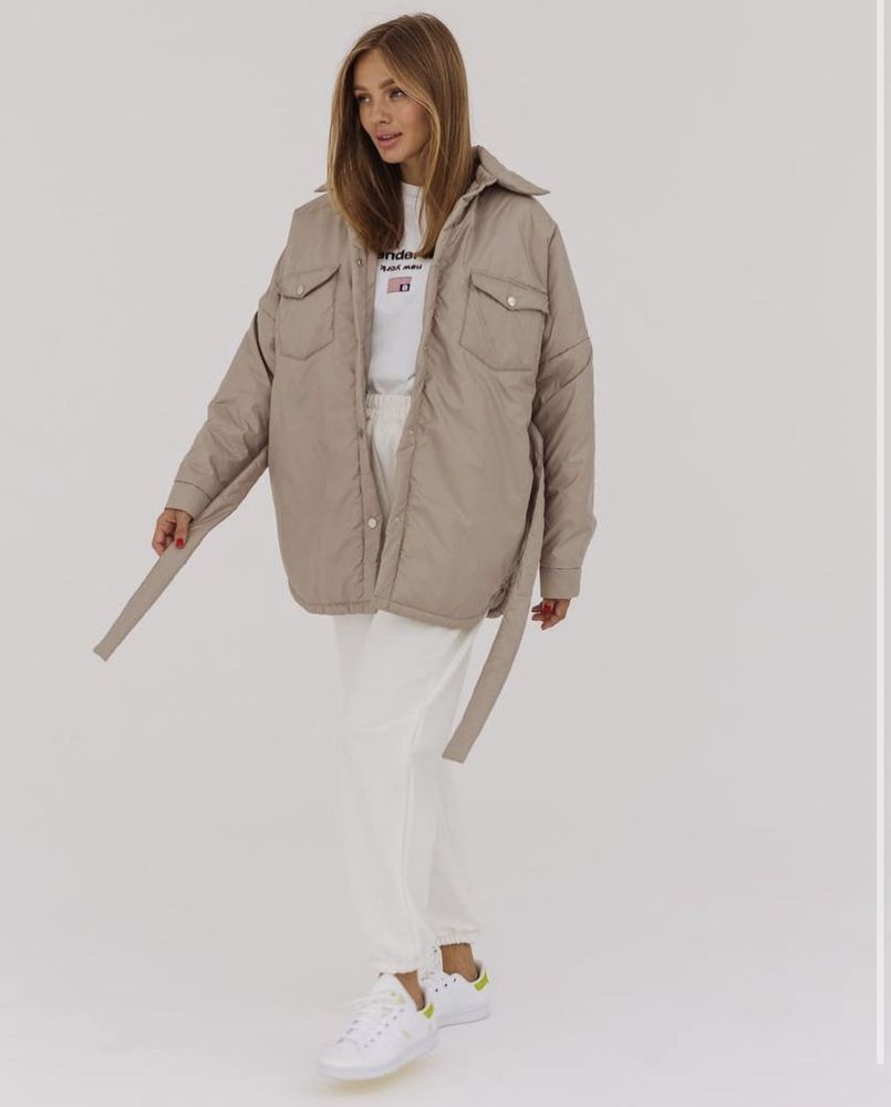 Куртка жіноче демісезонна, розмір універсальний