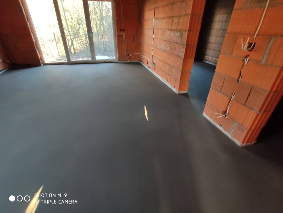 Posadzki betonowe Wylewki maszynowe Ogrzewanie podłogowe, wod kan