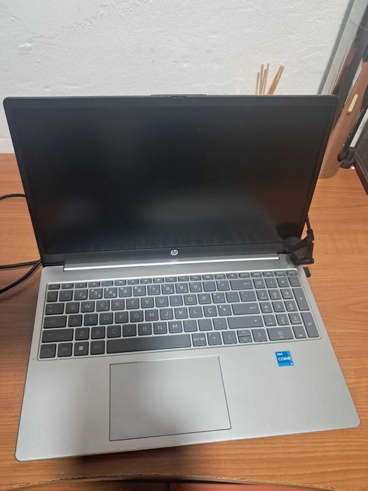 Portátil HP semi novo