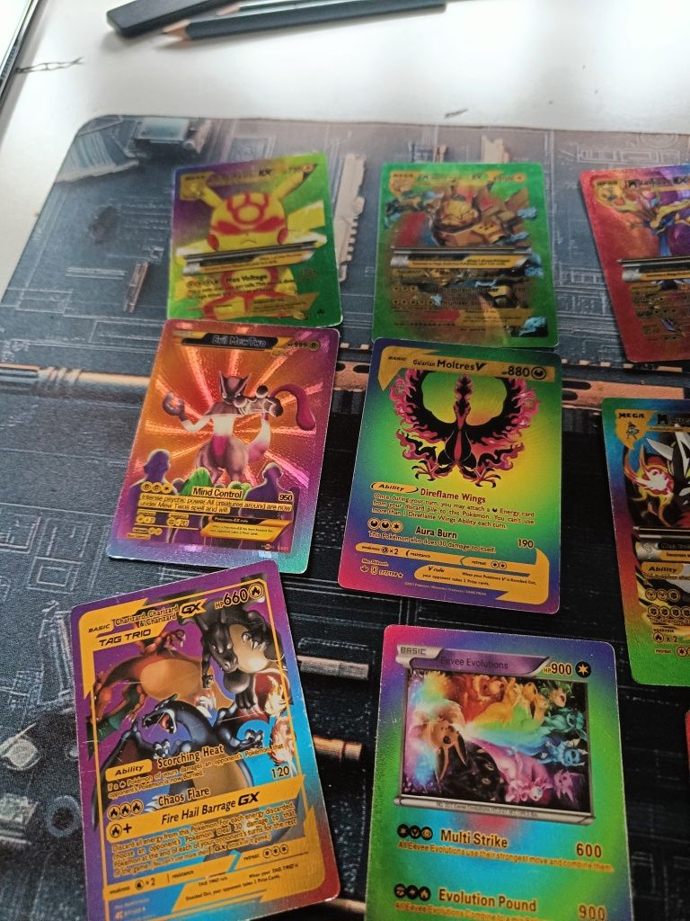 10 kart tęczowe Pokemon karty