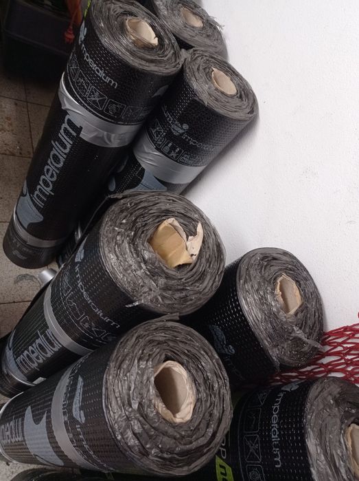 Vendo Tela asfáltica nova.