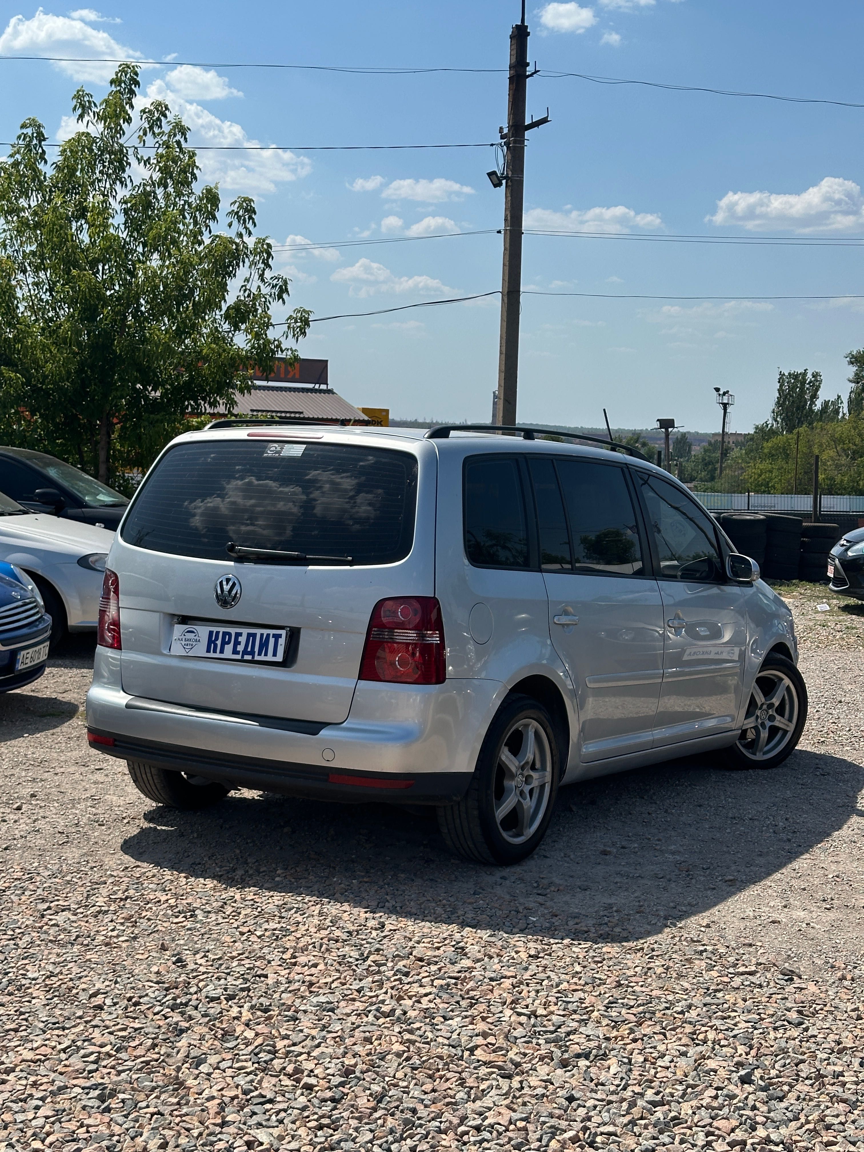 Продам Volkswagen Touran 2006 рік можлива розстрочка, кредит, обмін!