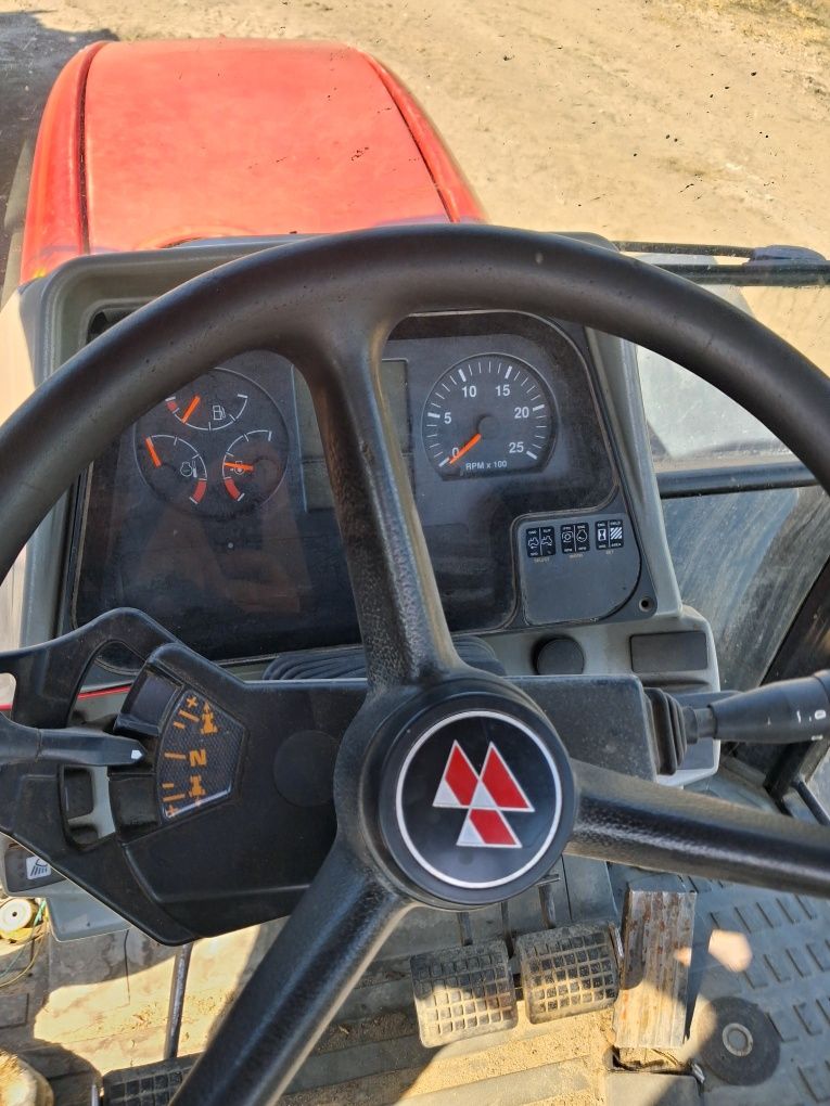 Sprzedam Massey Ferguson 8220