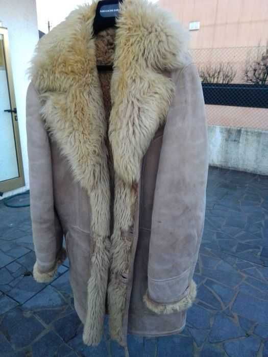 Casaco anos 80 vintage em pele, comprado em Londres baixa de preço