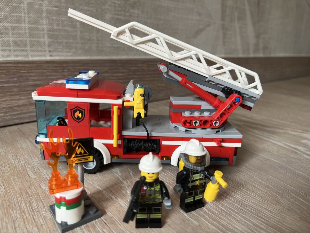 Lego City 60107 Wóz strażacki z drabiną kompletny zestaw