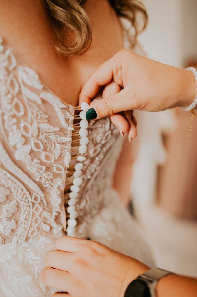 Suknia ślubna plus size