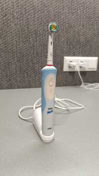Электрическая зубная щетка Oral-B легкое б/у с зарядным устройством