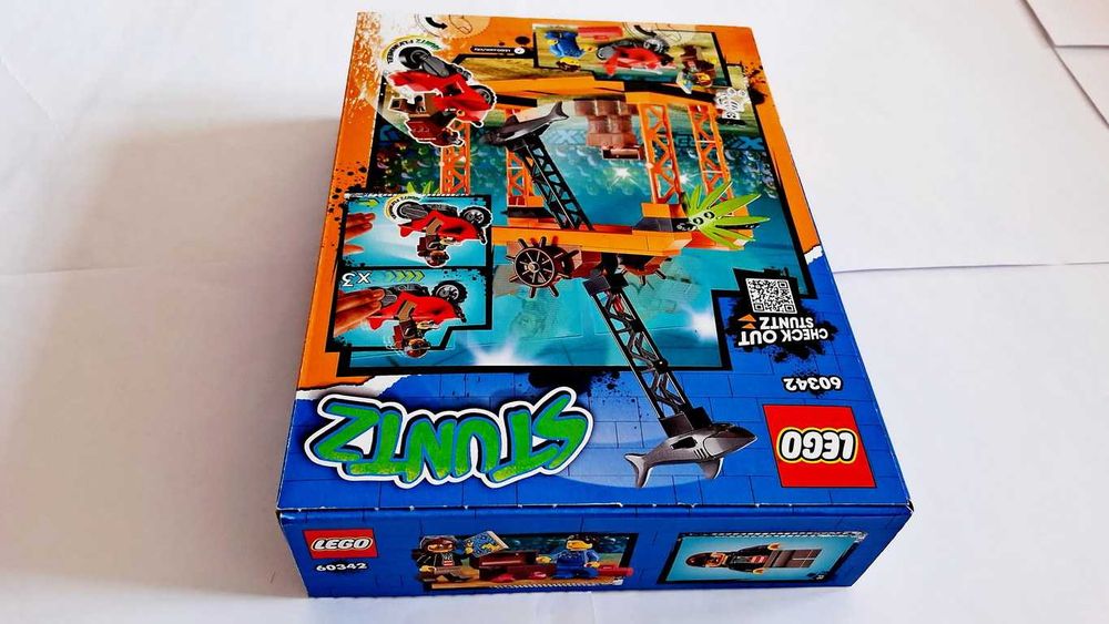 LEGO City Stuntz 60342 The Shark Attack Stunt Challenge selado