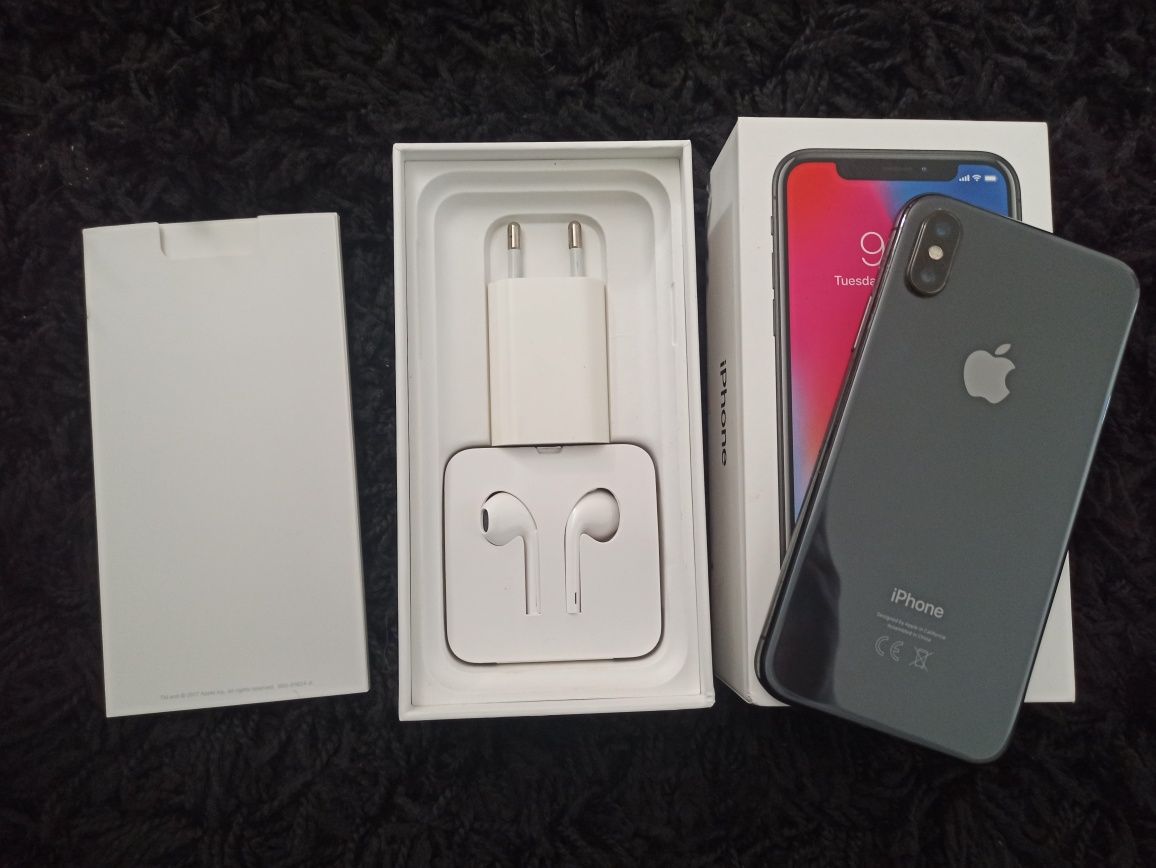 iPhone X 64GB com Earpods como novo