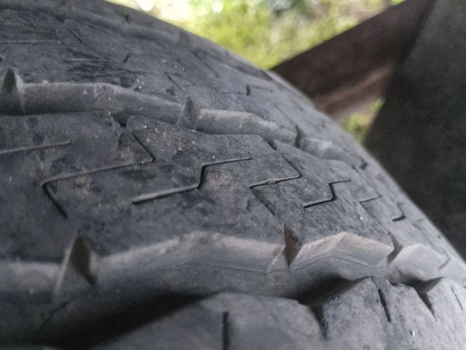 грузопасажирський мікроавтобус