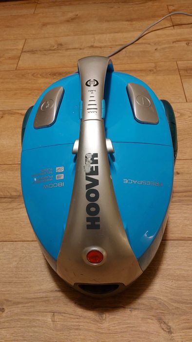 Odkurzacz Hoover 1800W Bardzo dobry stan komplet z akcesoriami.