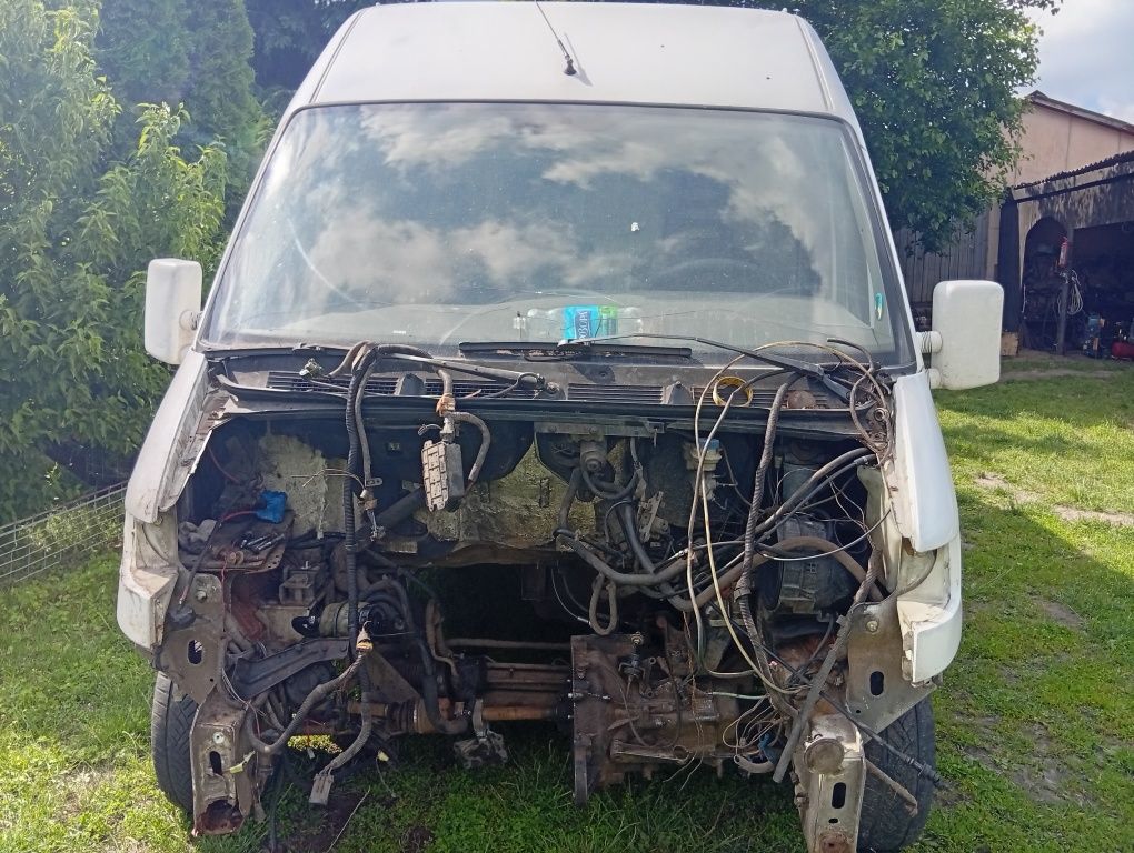 Пежо Боксер 2000 рік