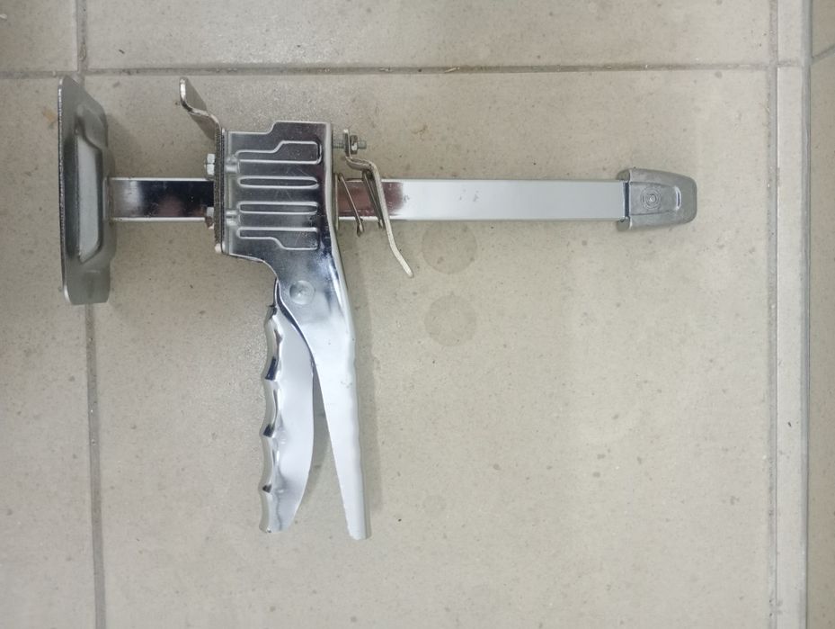 Podnośnik do drzwi, szafek, płyt KG