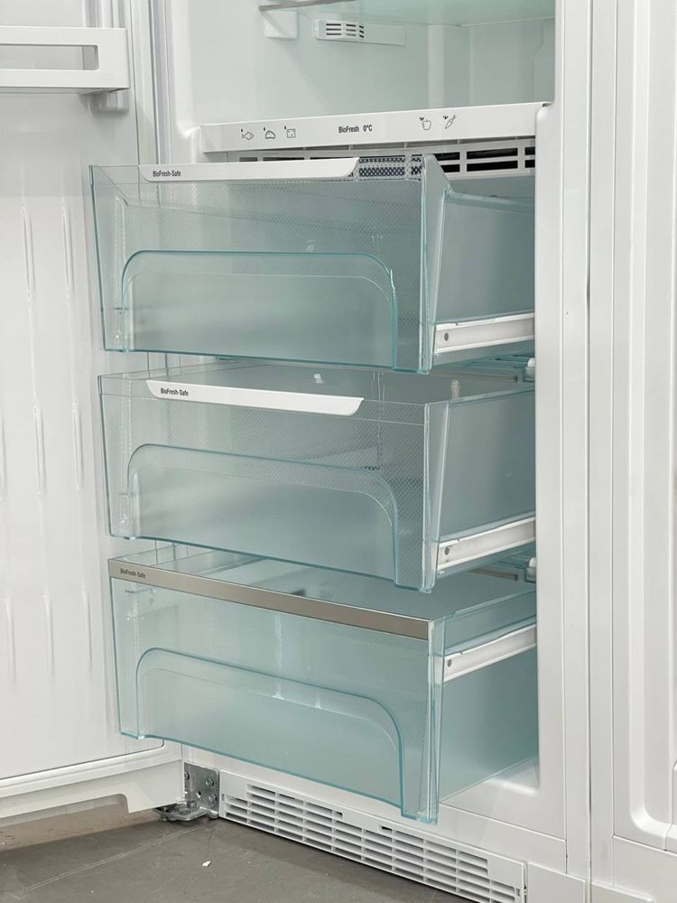 КОМПЛЕКТ LIEBHERR 2022 року холодильна (KB4330) + морозильна (FNc5277)