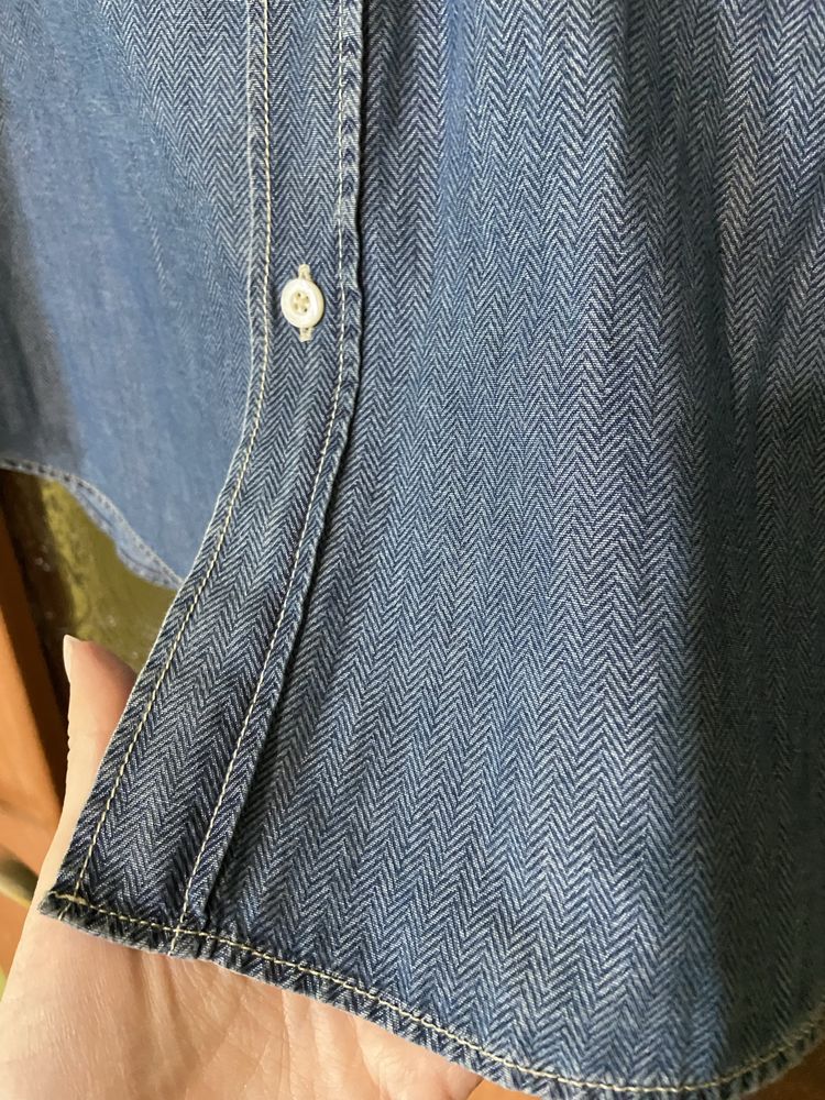 Чоловіча сорочка під джинс від Massimo Dutti