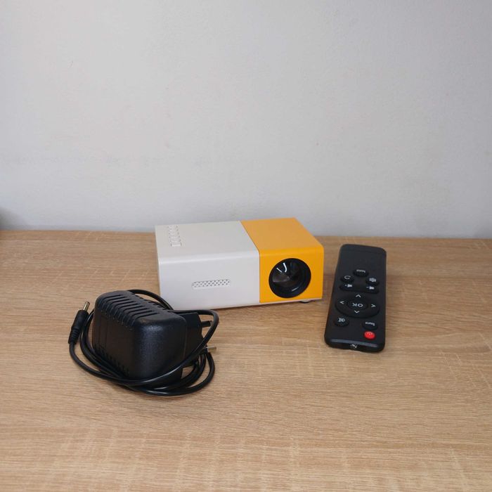 Продам проектор для домашнього кінотеатру