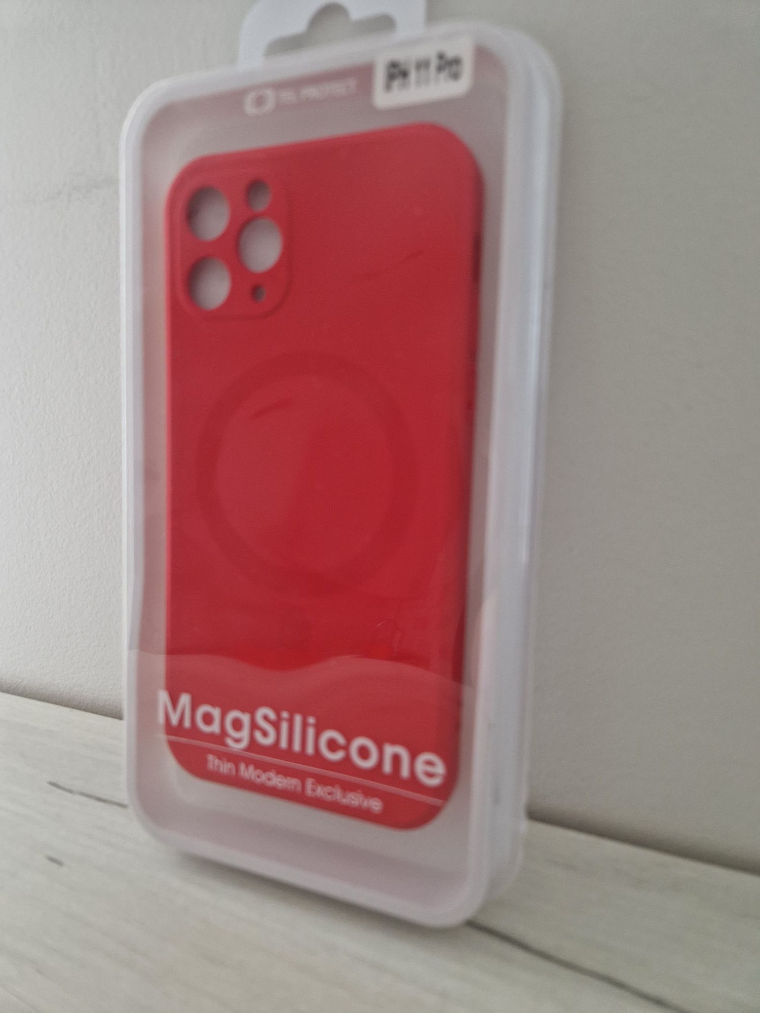 TEL PROTECT MagSilicone Case do Iphone 11 Pro Czerwony