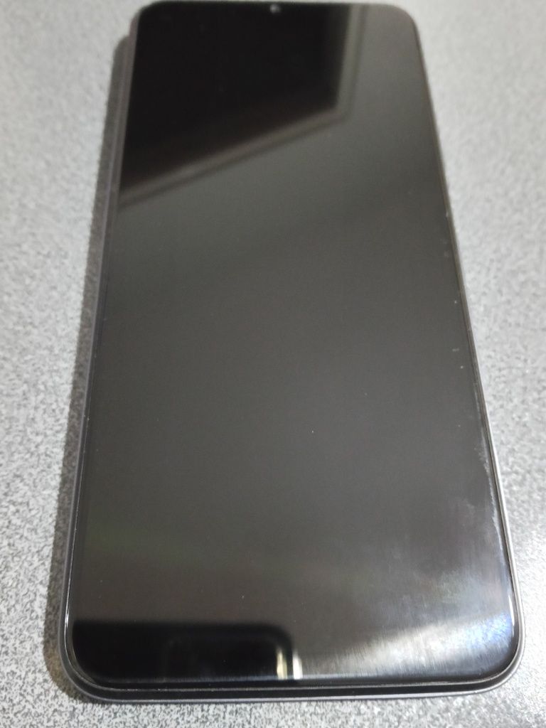 Sprzedam smartfon Realne C35