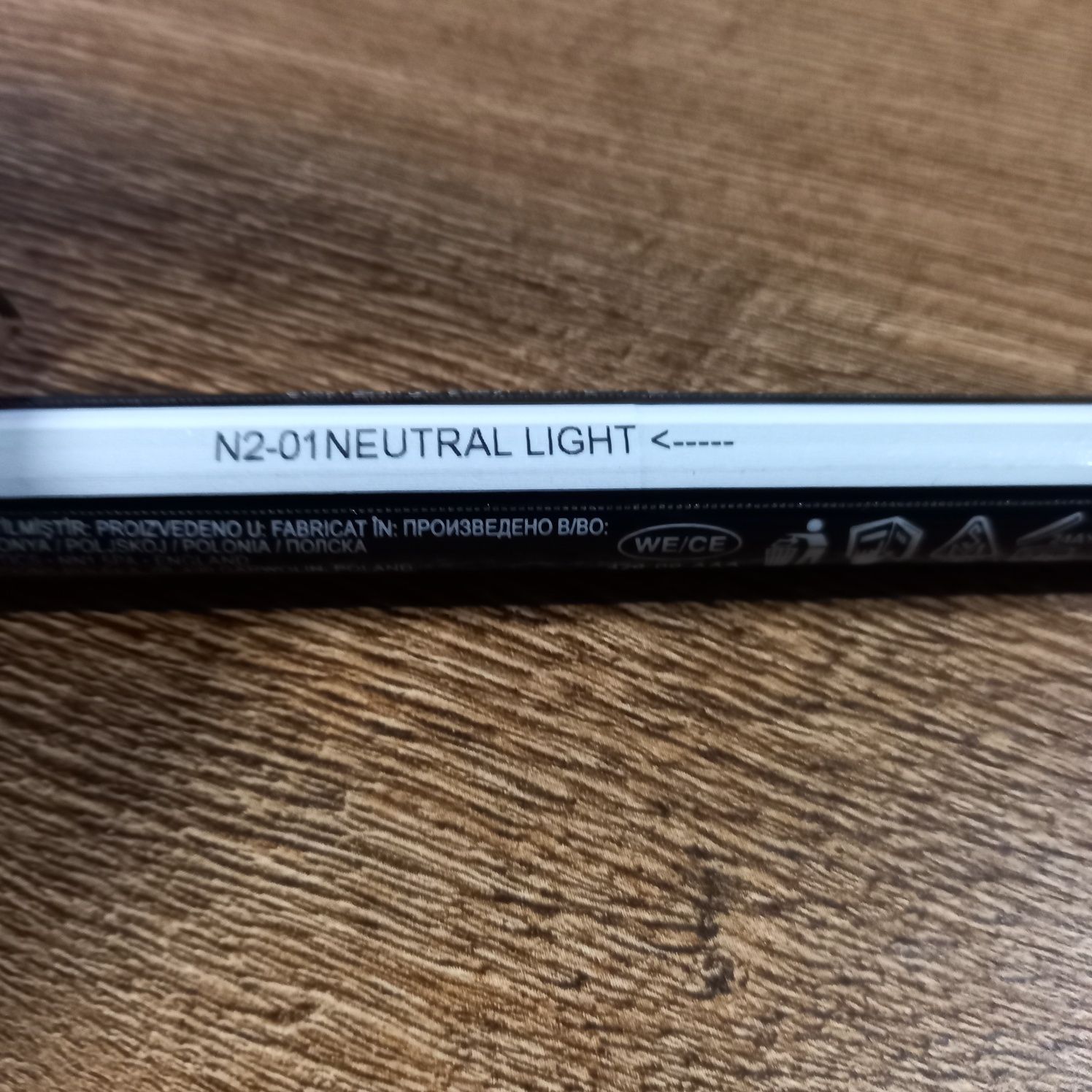 Avon True Neutral Light N2-01 korektor w sztyfcie