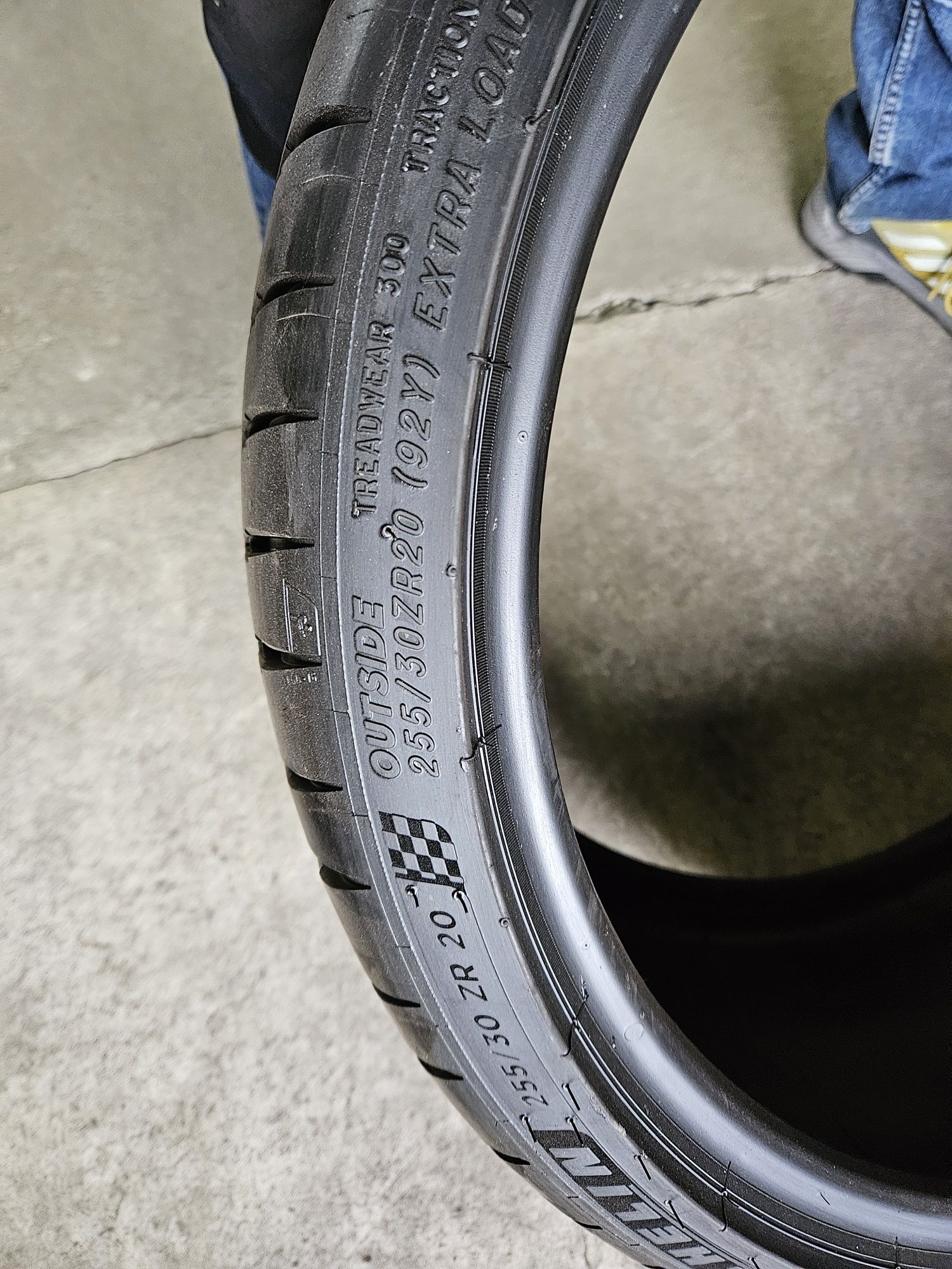 opona używana 255/30R20 Michelin Pilot Sport 4S