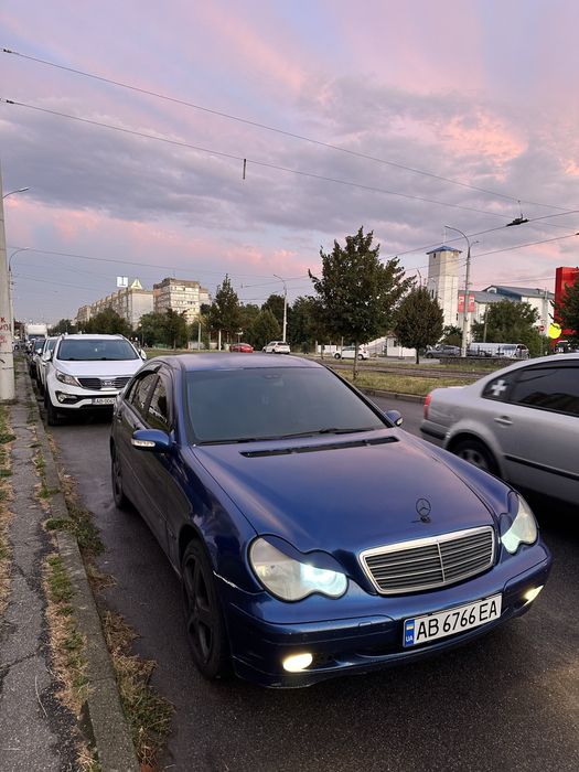 Продам w203 c200