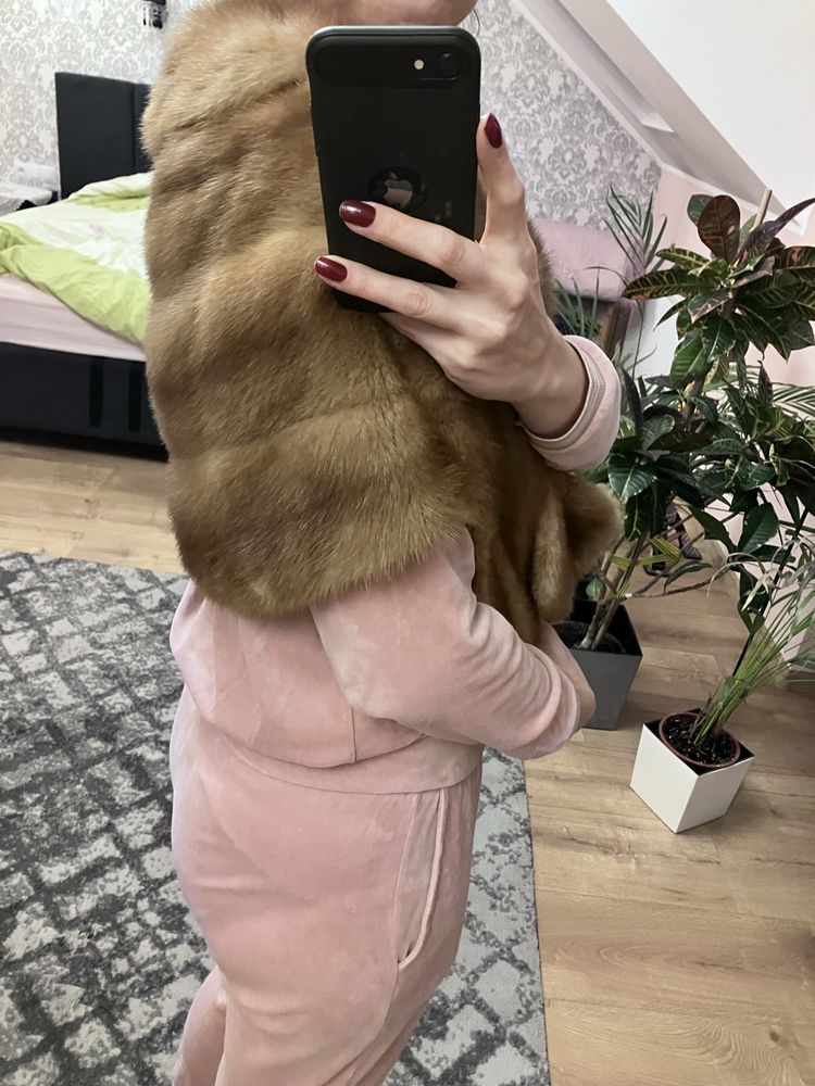 Peleryna z norek
