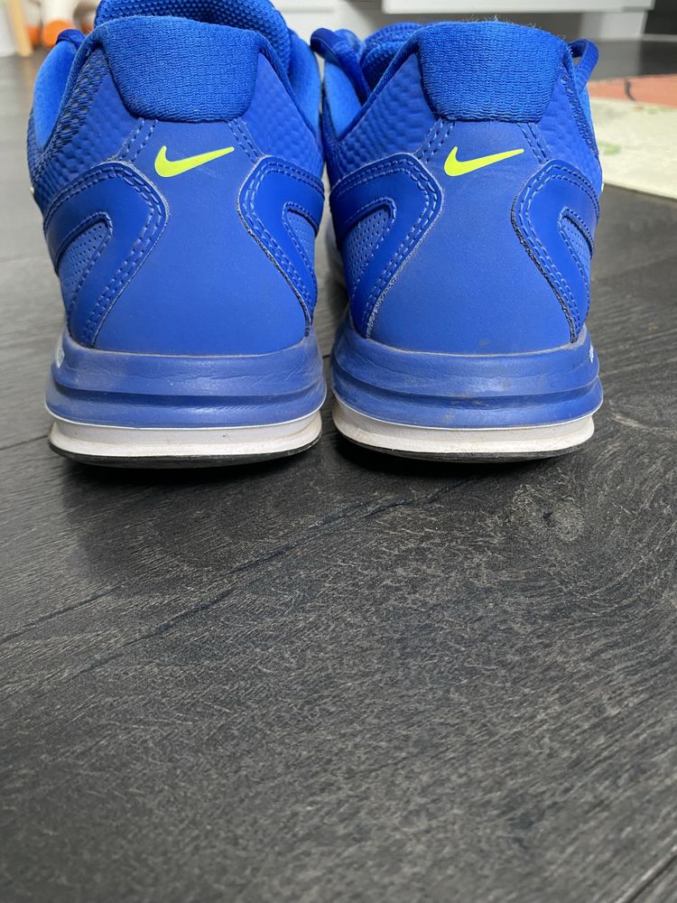 ПродамКросівки Nike 42 26.5см. Стан ідеальний)