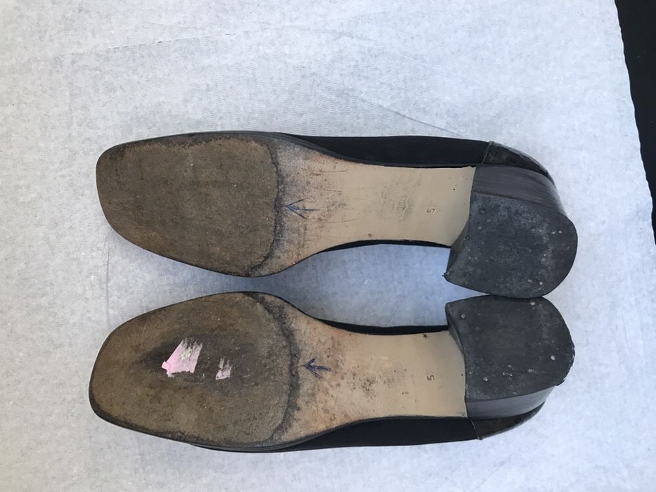 Sapatos de senhora em pele azul marinho escuro tamanho 38,5
