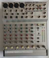 Mesa Mistura BEHRINGER 8 canais