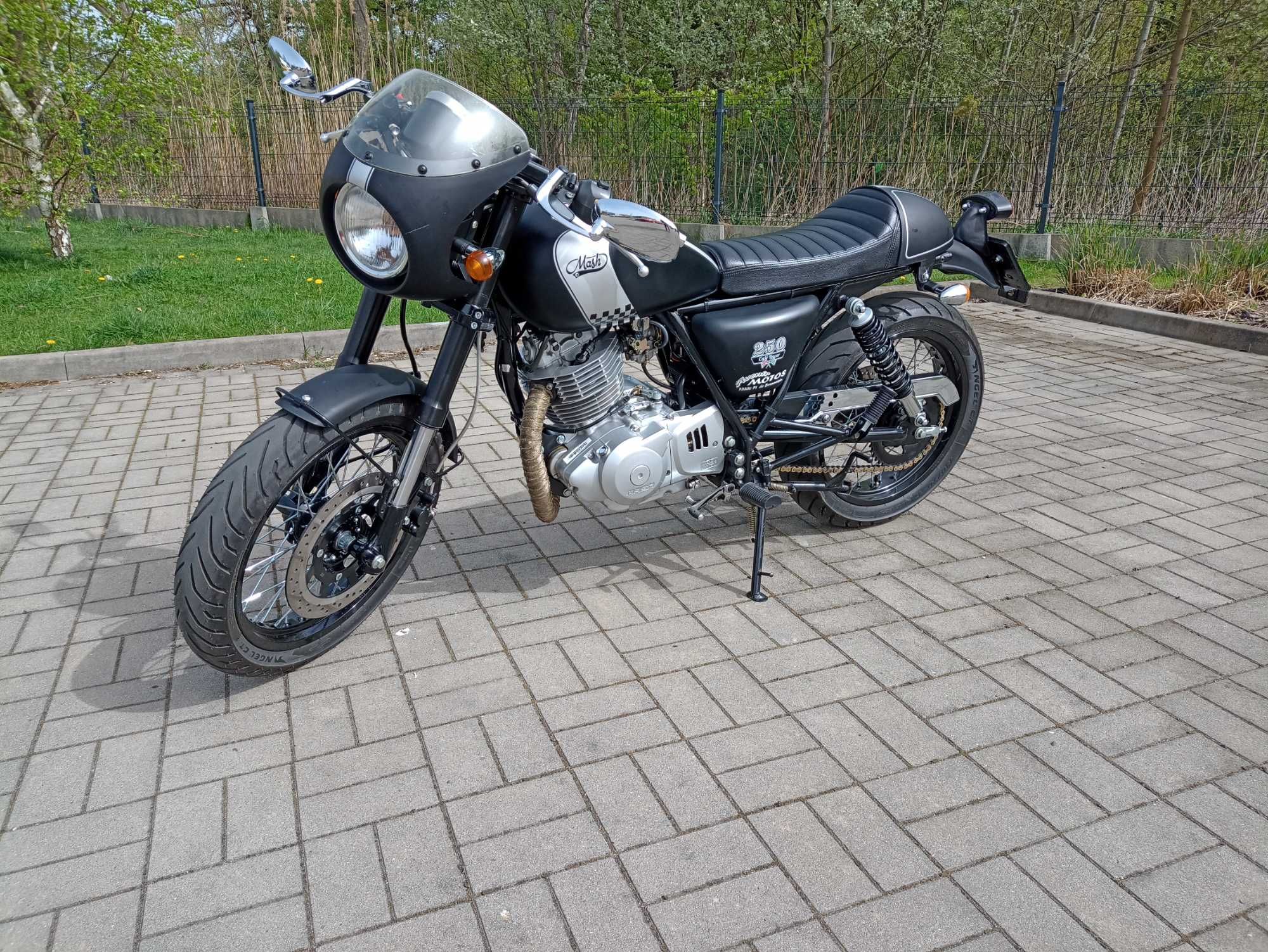 Motocykl Mash cafe racer 250