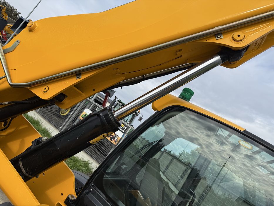 JCB 540-140 телескопічний навантажувач