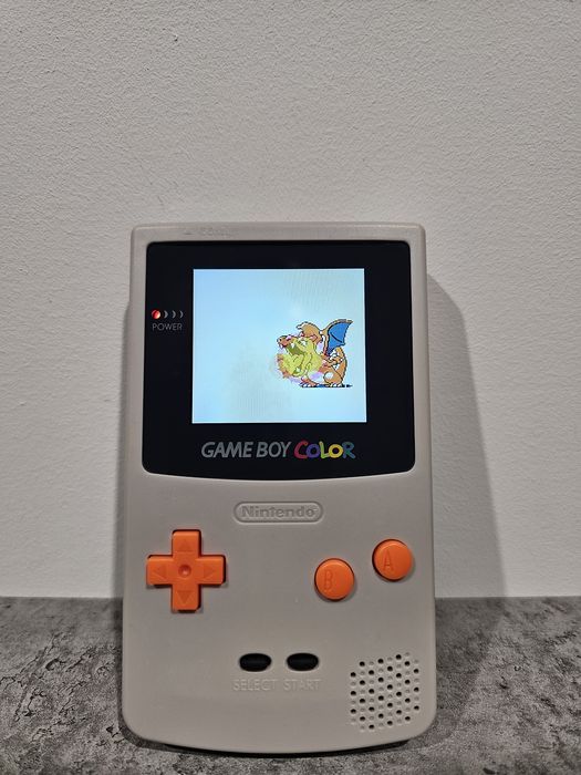 Gameboy Colour + Pokemon