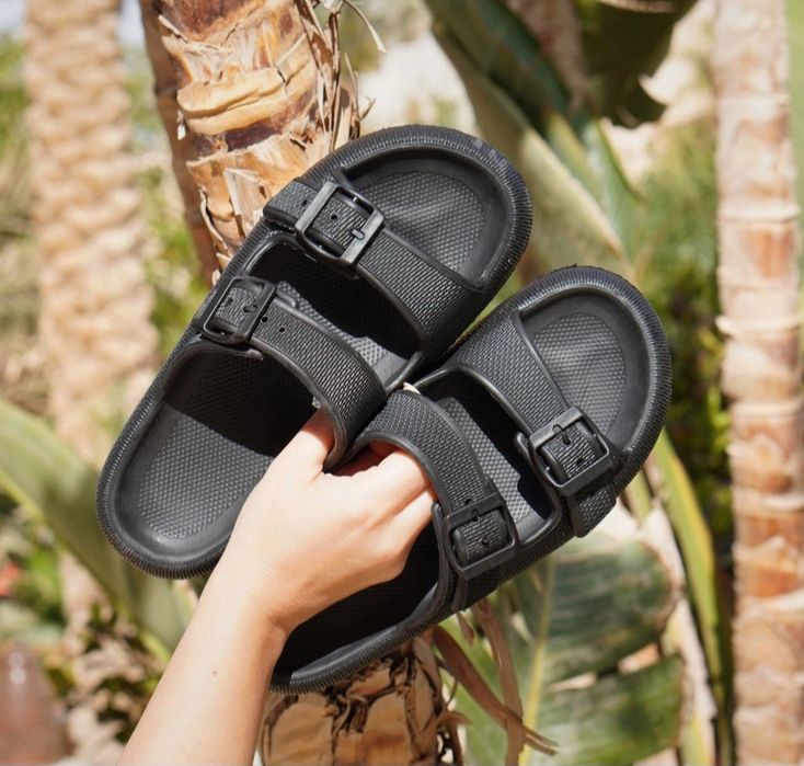 Nowe sandły ergonomiczne łagodzące
ból (kolor rozmiar do wyboru)
Długo