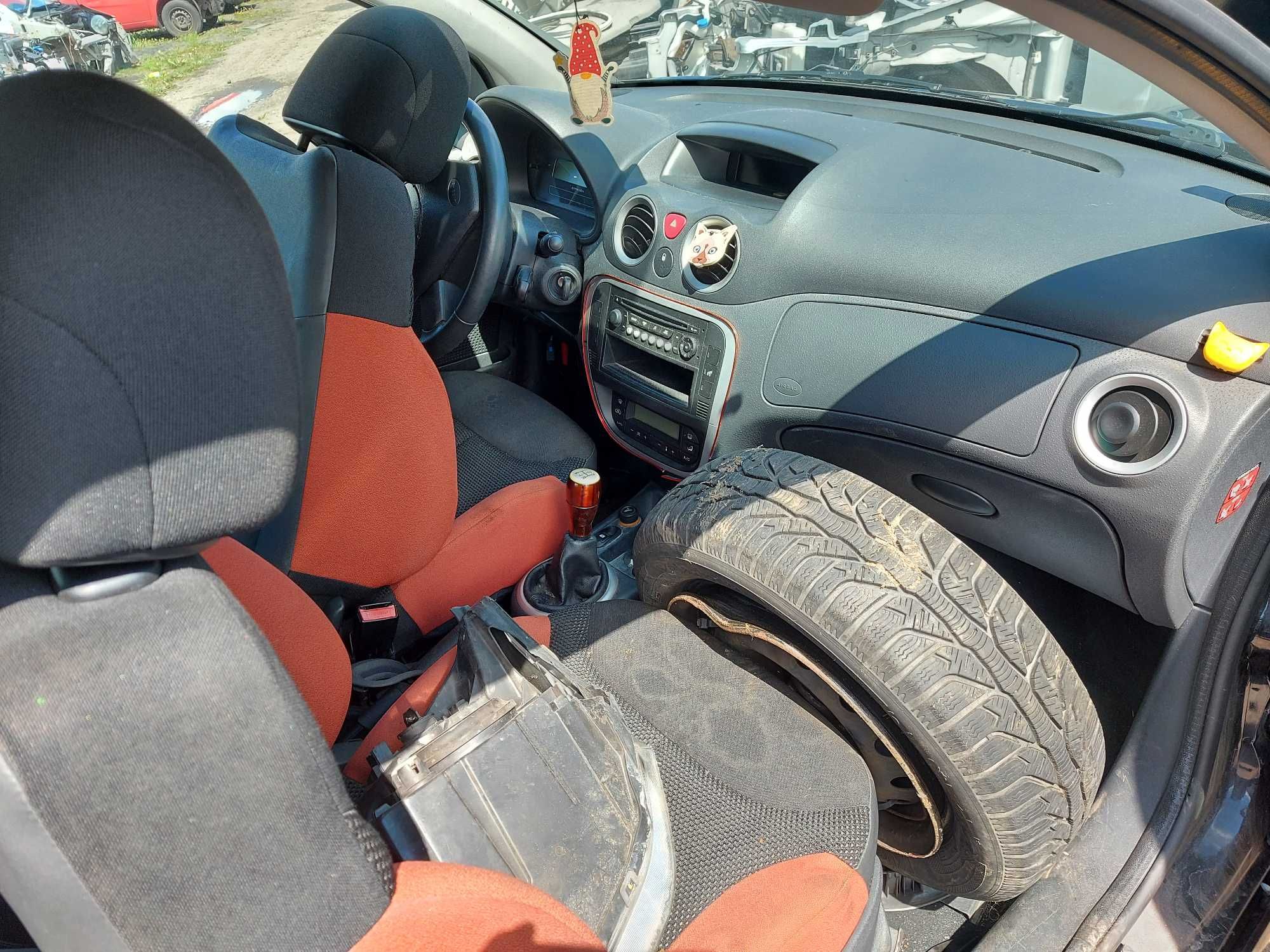 Citroen C2 VTR listwa progowa czarna FV transport/dostawa