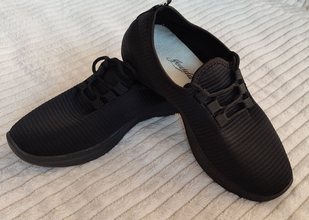 Buty sportowe młodzieżowe rozmiar 37