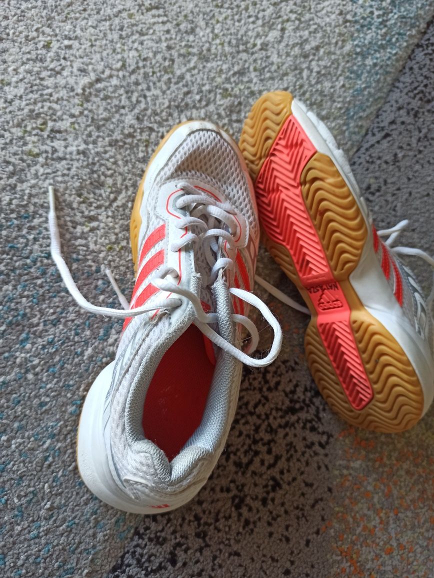 Buty adidas dla dziewczynki, rozmiar 35